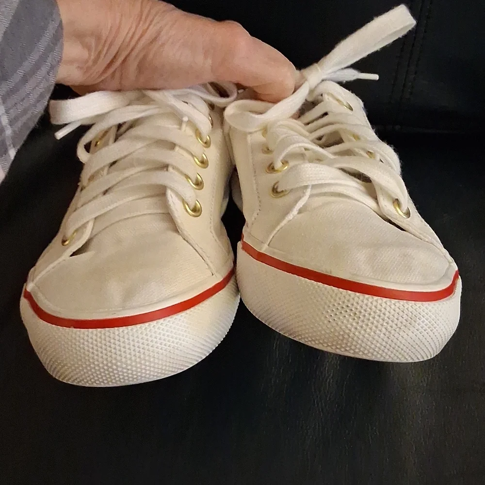 Keds Softerra White Canvas Low-Top Sneakers with Red & Blue Accents Sz 7M - Picture 4 of 8